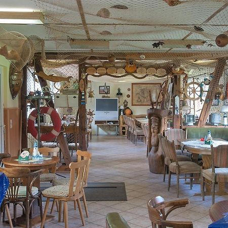 Familienzimmer Mit Gemeinschaftsbad Gross Banzelvitz Экстерьер фото